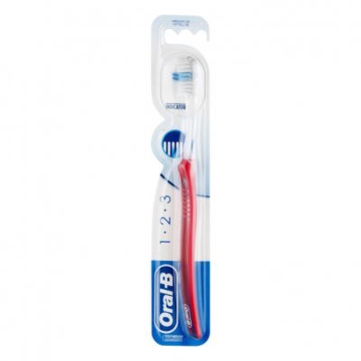 Oral-B 123 Indicator tandenborstel medium