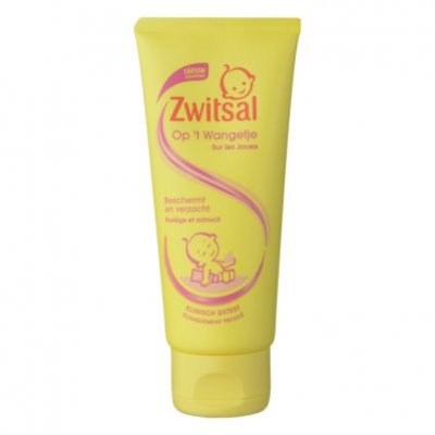 Zwitsal Baby gezichtscrème op 't wangetje